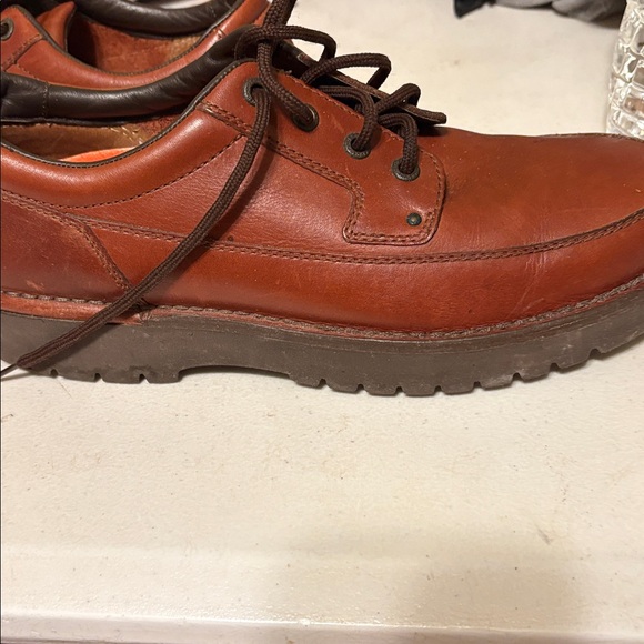 Rockport Brown Oxford Shoes with Classic Design - Picture 7 of 8